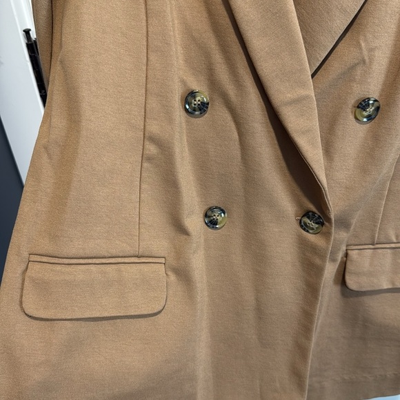 Liverpool X Living in Yellow Becca Double Breasted Tan Blazer Large EUC - Picture 5 of 14